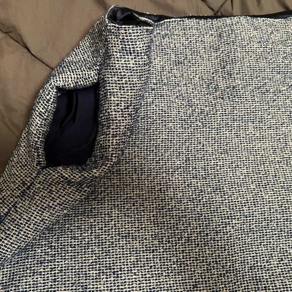 Banana Republic Skirt With Pockets - Picture 2 of 3
